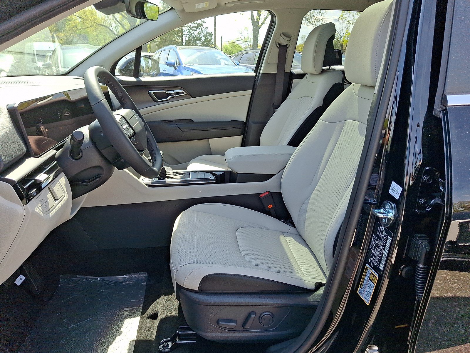 New 2026 Kia Sportage EX w/ EX Panorama Roof Package AWD/4WD image 6