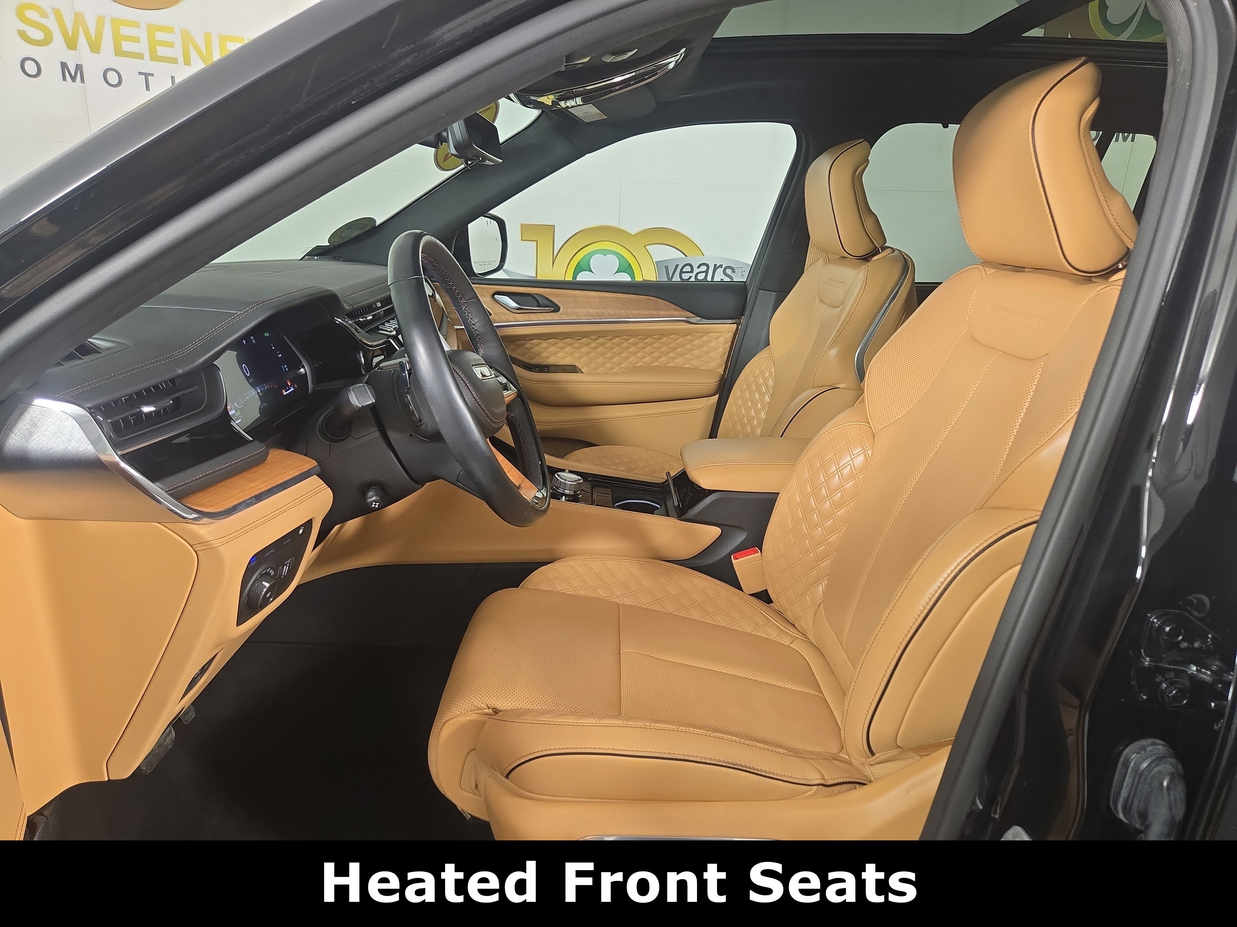 Used 2024 Jeep Grand Cherokee Summit AWD/4WD image 12