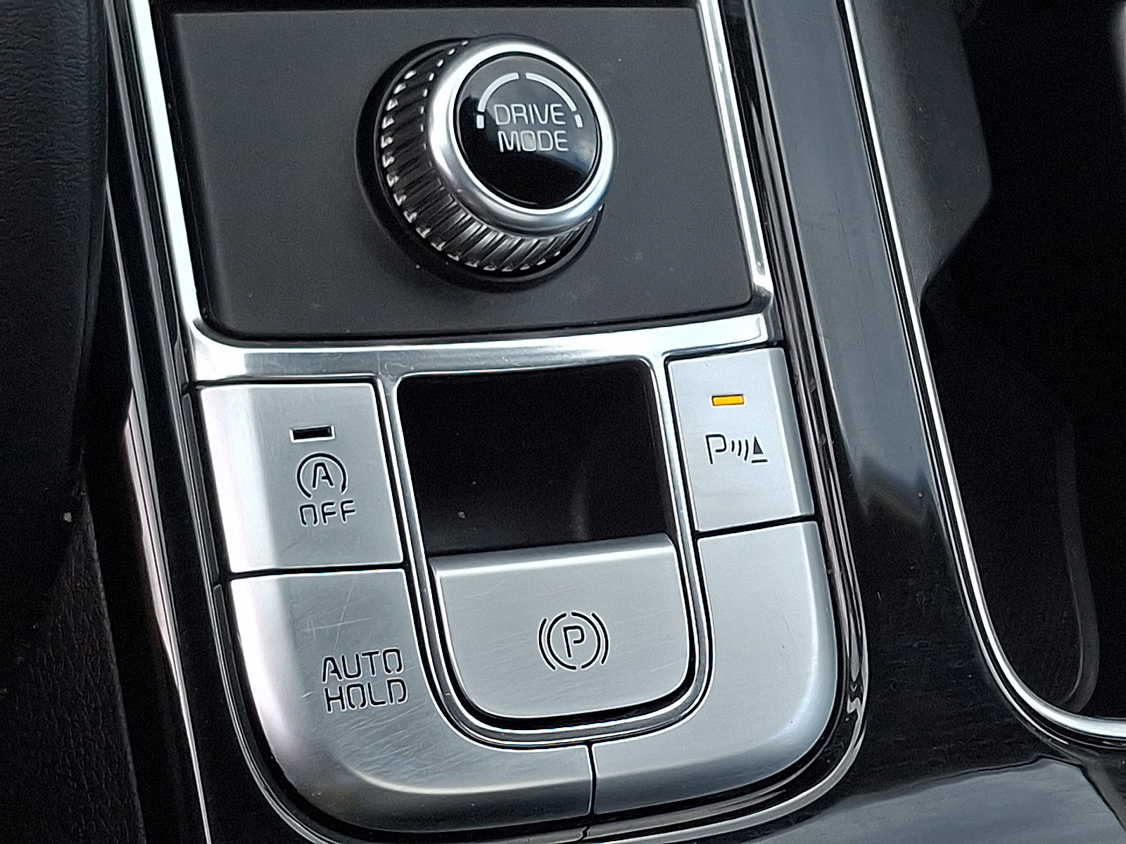 Used 2023 Kia Telluride EX w/ EX Captain's Chair Package image 27