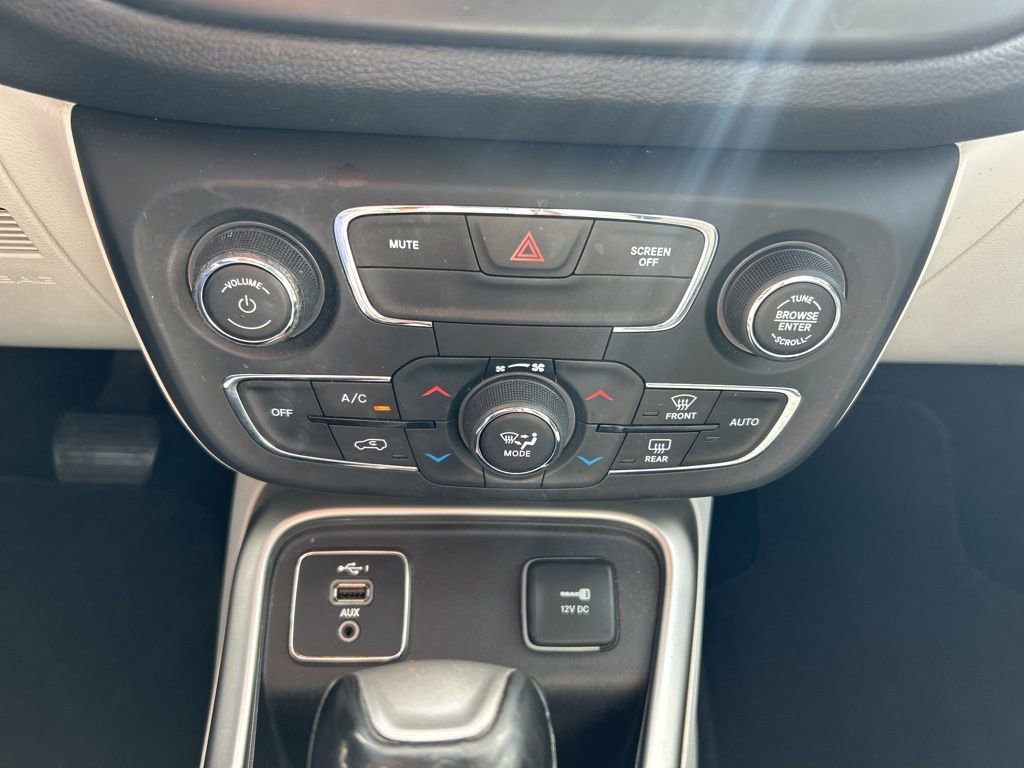 Used 2019 Jeep Compass Latitude w/ Popular Equipment Group image 15