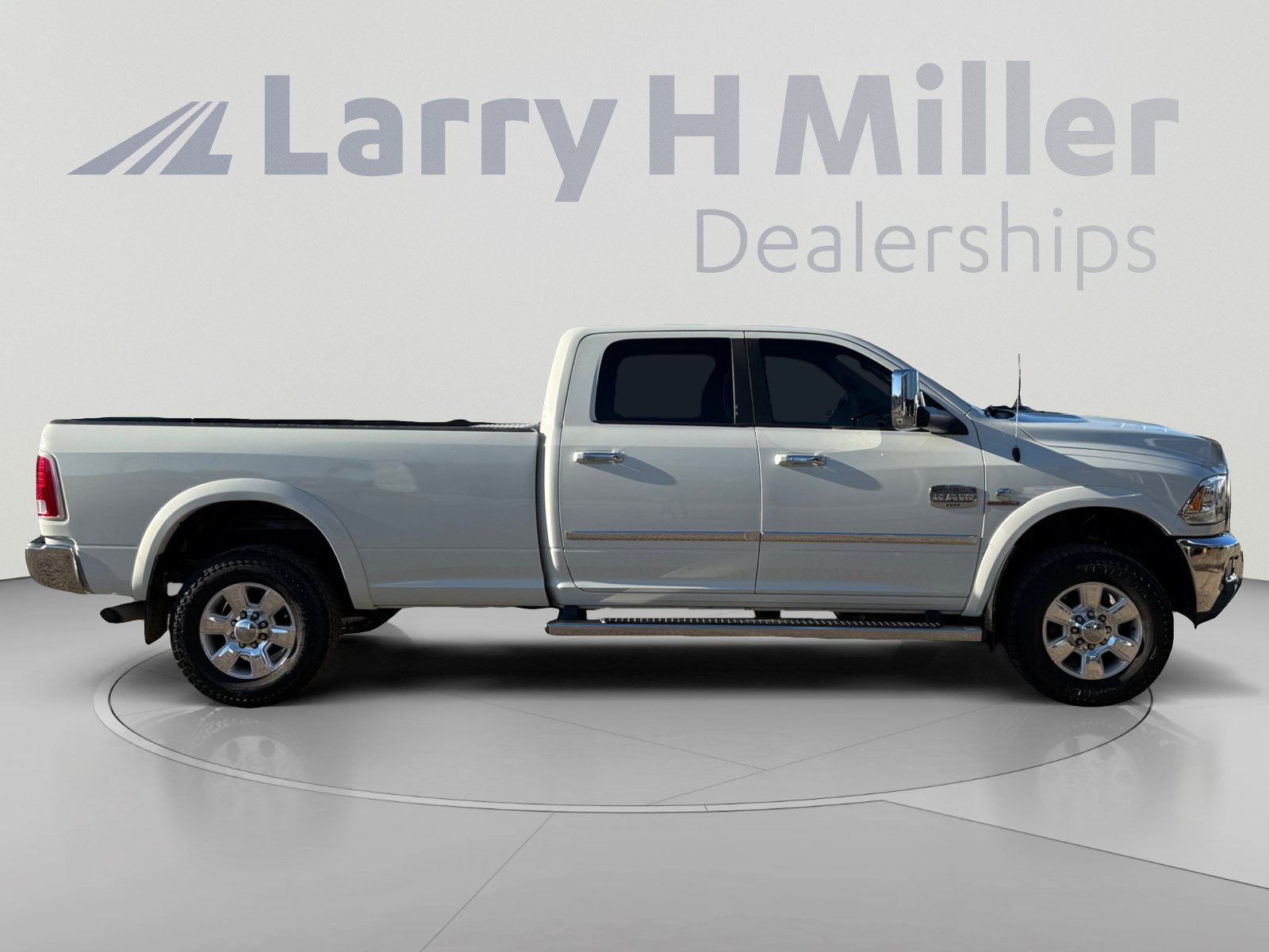Used 2016 RAM 3500 Laramie Longhorn AWD/4WD image 6