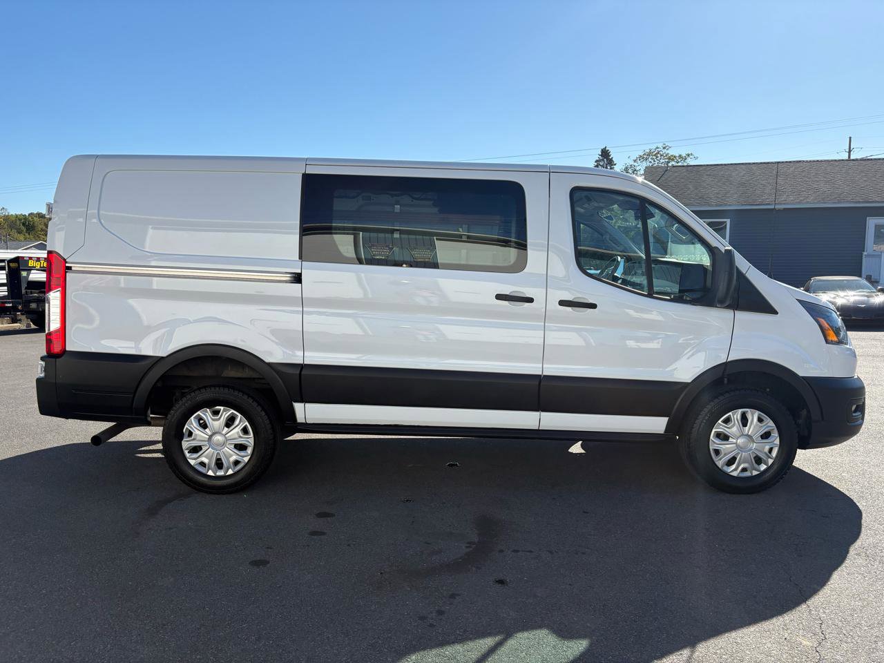 Used 2023 Ford Transit 250 Low Roof w/ Exterior Upgrade Package RWD image 6
