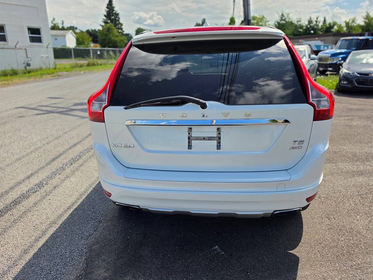 Used 2015 Volvo XC60 T5 AWD/4WD image 17