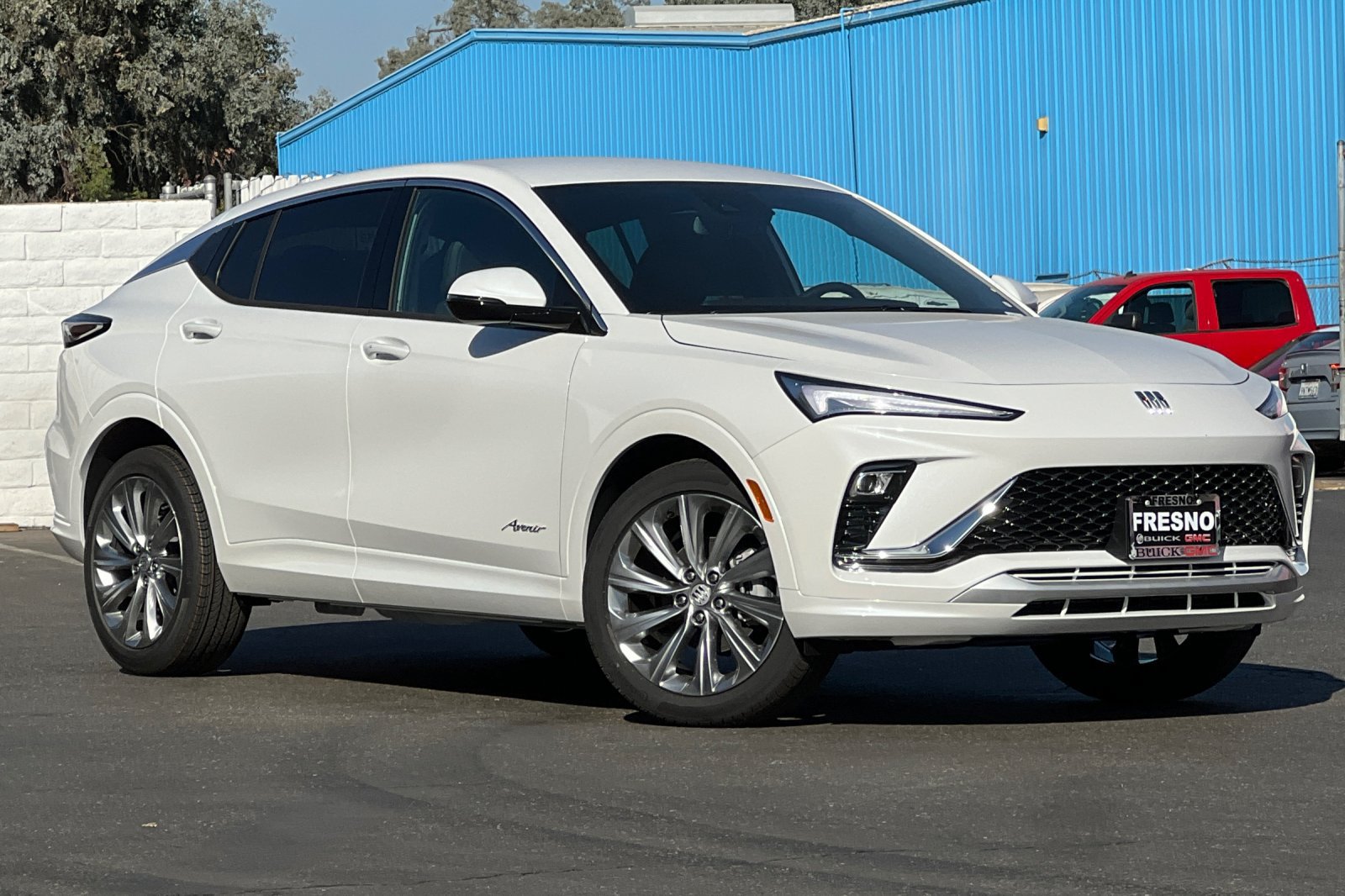 New 2026 Buick Envista Avenir FWD image 2