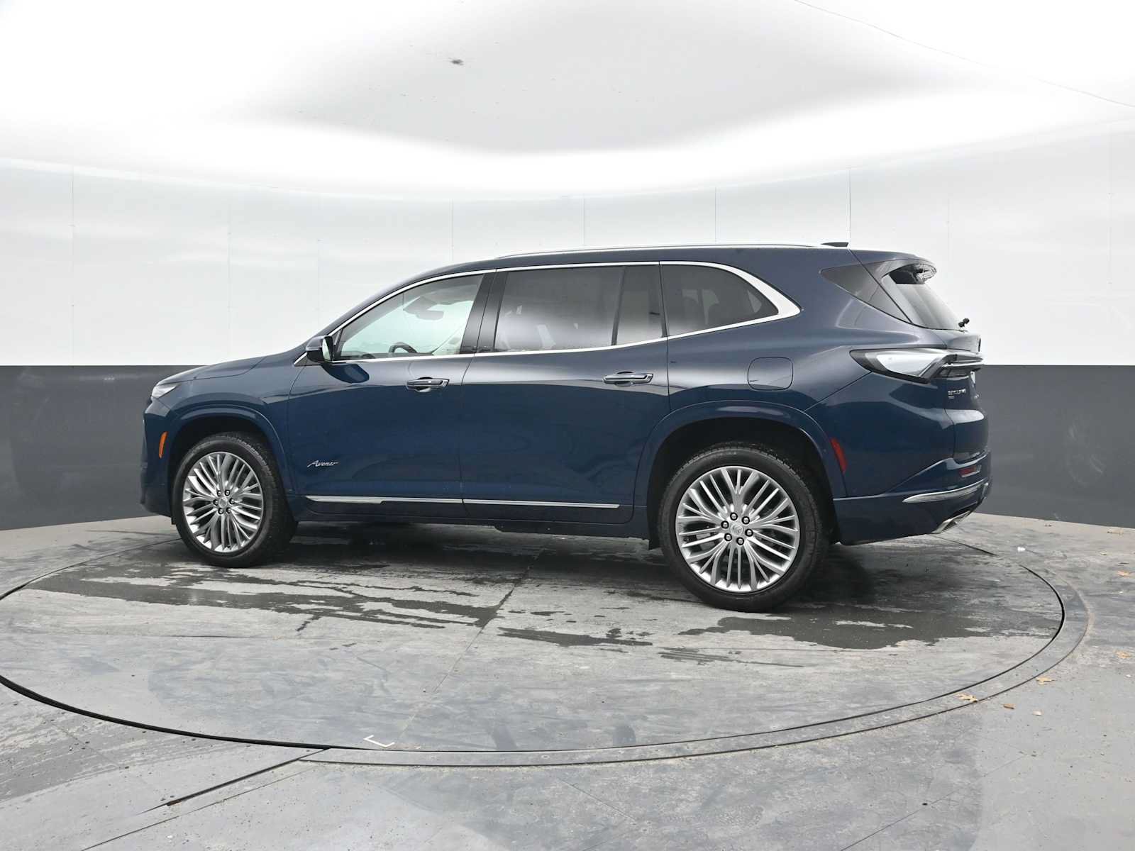 New 2027 Buick Enclave Avenir AWD/4WD image 3