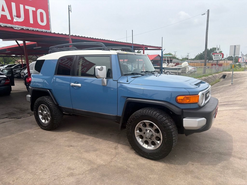 Used 2012 Toyota FJ Cruiser 4WD w/ Upgrade Pkg image 23
