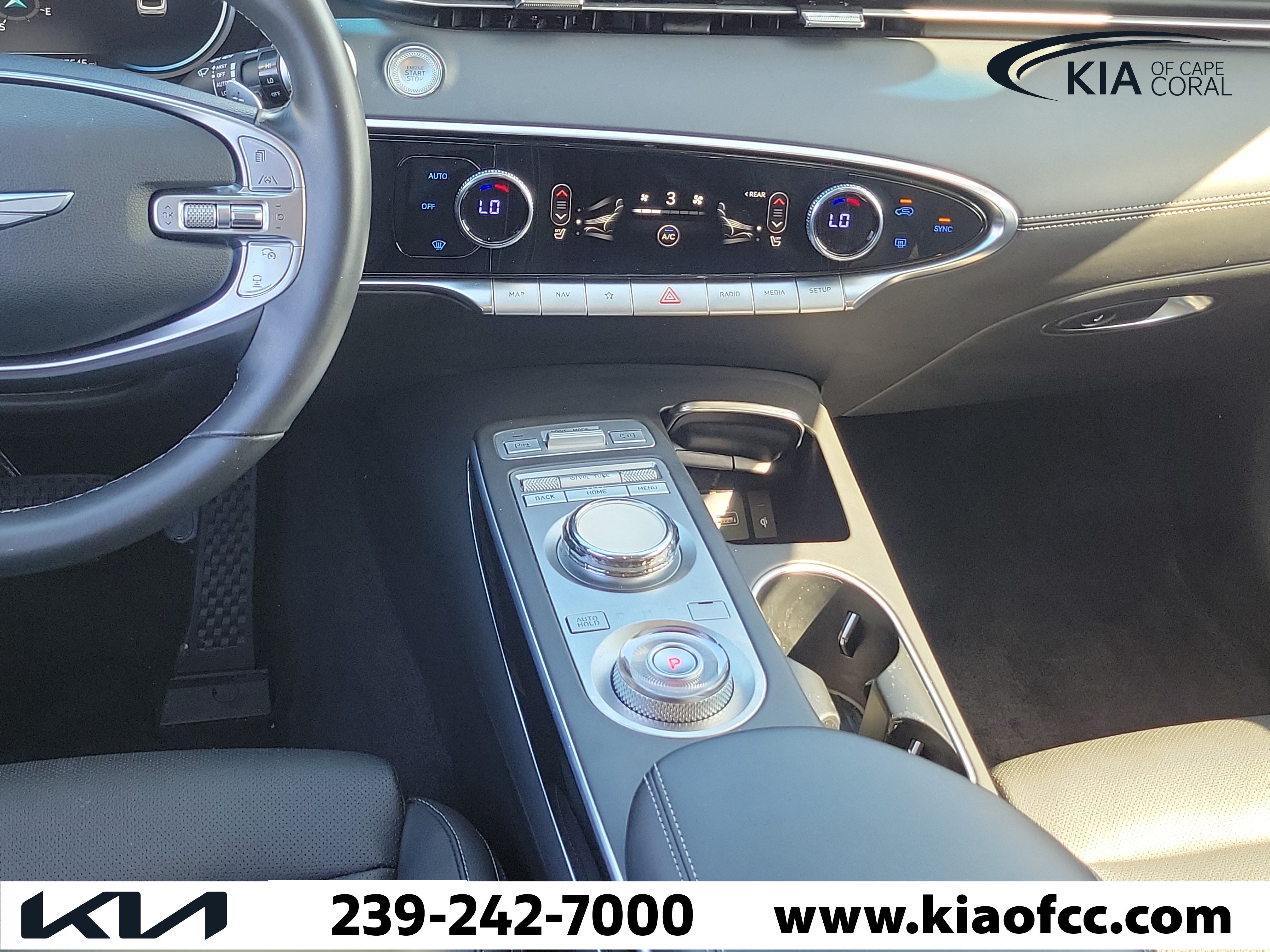 Used 2023 Genesis GV70 2.5T AWD/4WD image 19