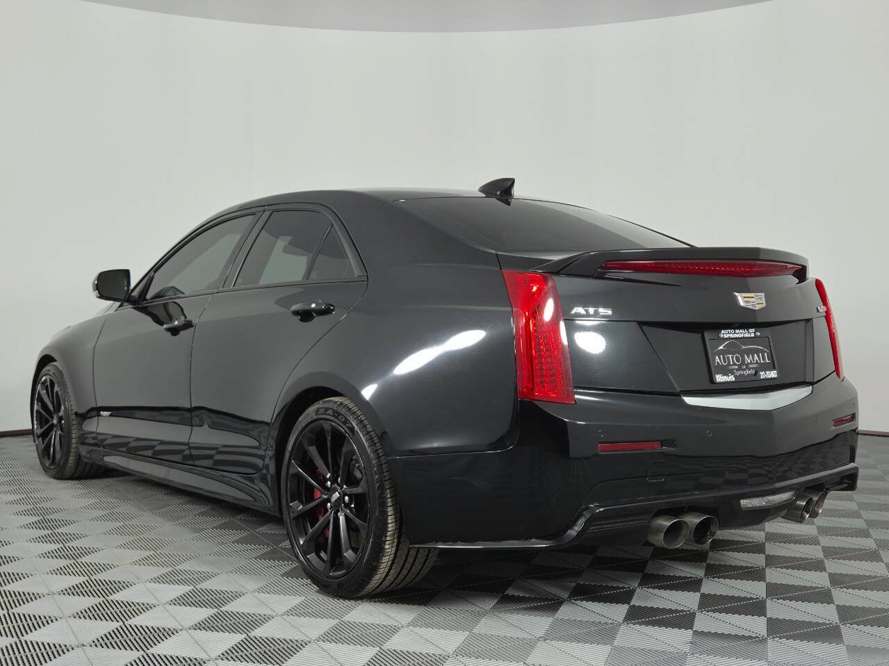 Used 2017 Cadillac ATS V w/ Luxury Package RWD image 6
