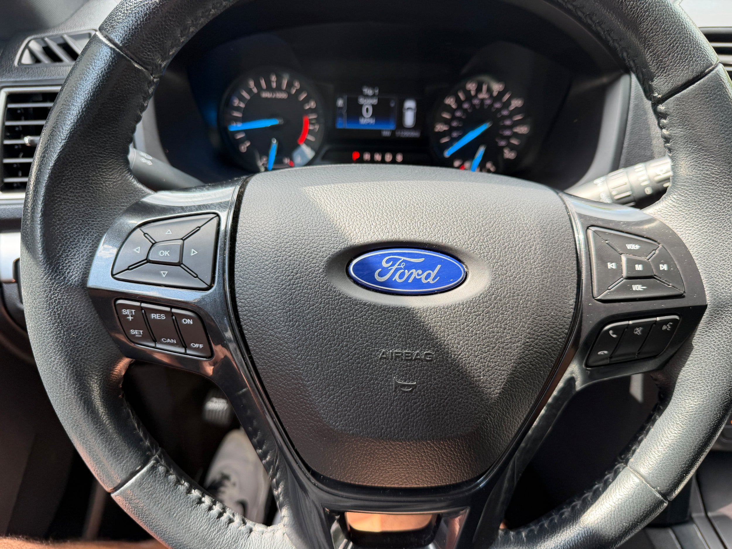 Used 2018 Ford Explorer XLT AWD/4WD image 31