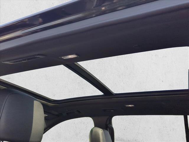Used 2024 Chevrolet Traverse RS FWD image 17