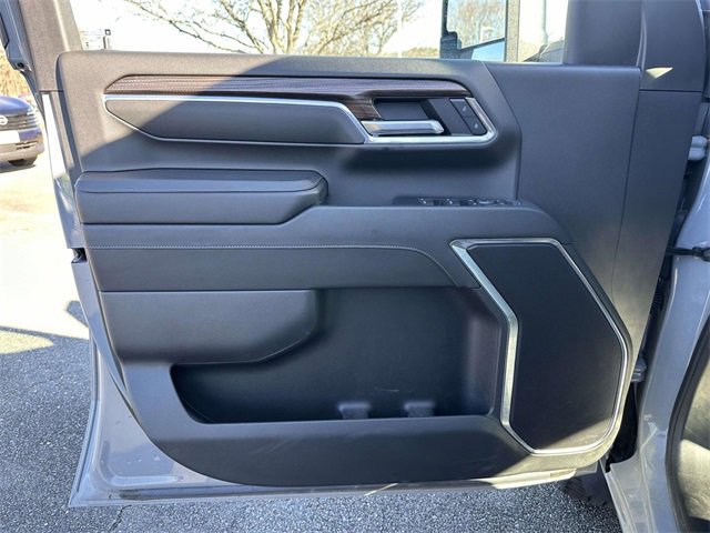 Used 2024 Chevrolet Silverado 3500 LT w/ Convenience Package image 14