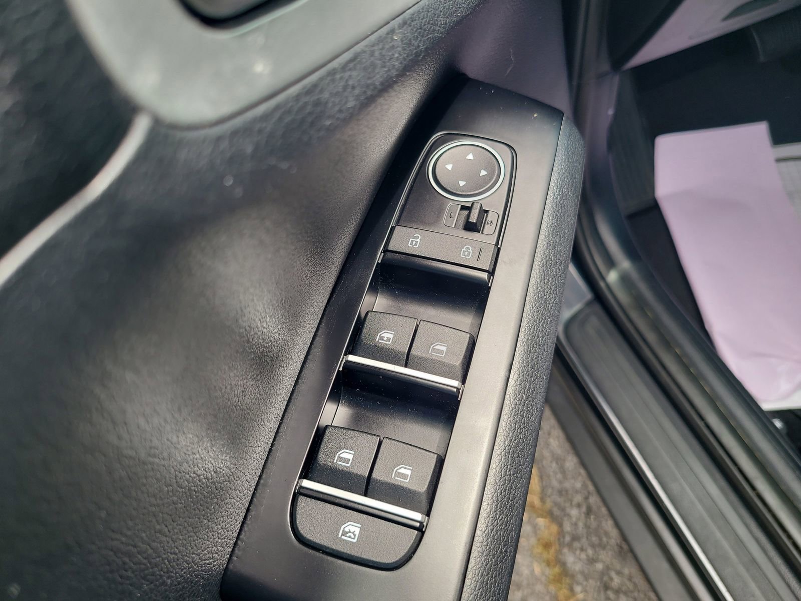 Used 2020 Kia Soul LX FWD image 11