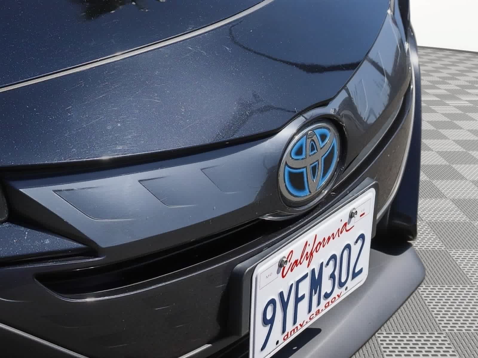 Used 2021 Toyota Prius Prime XLE FWD image 6