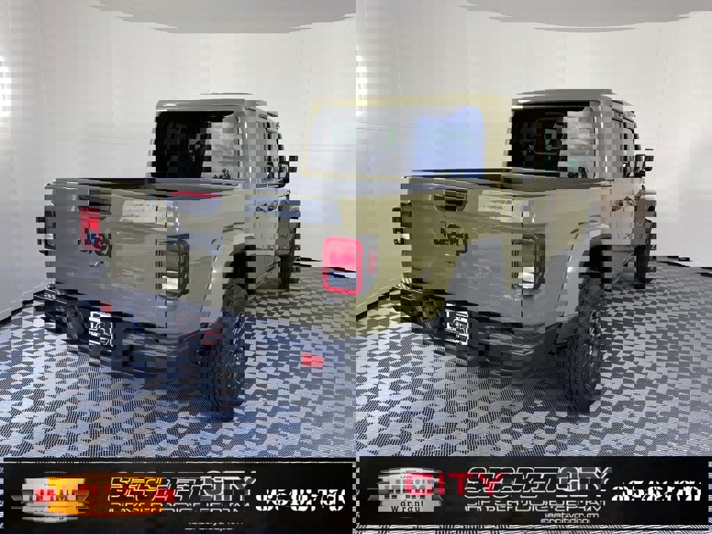 New 2025 Jeep Gladiator Sport image 7