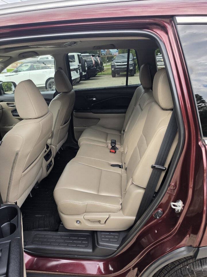 Used 2017 Honda Pilot Touring image 10