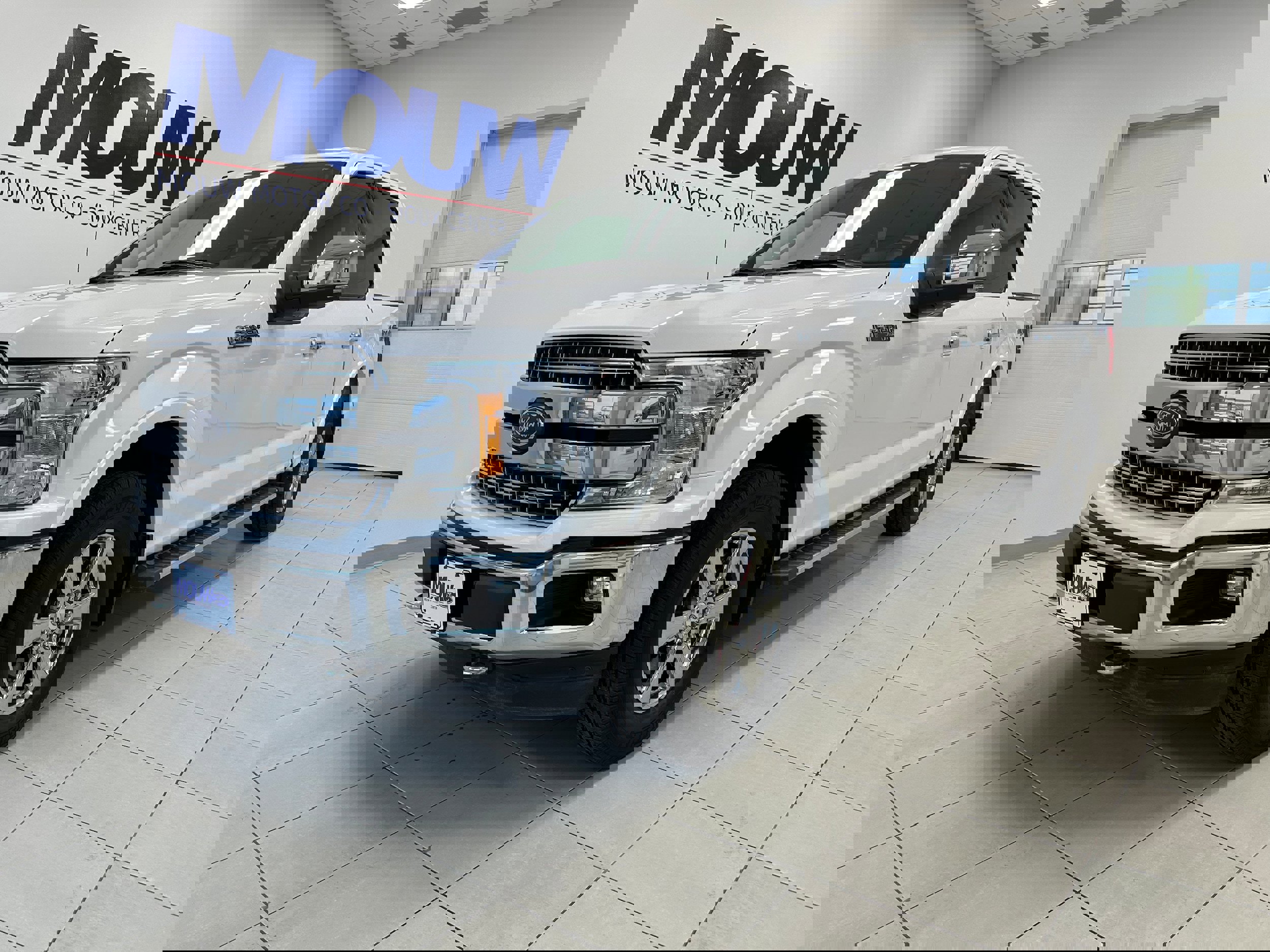 Used 2018 Ford F150 Lariat image 2