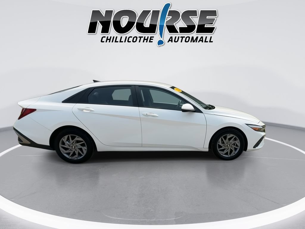 Used 2024 Hyundai Elantra SEL FWD image 9