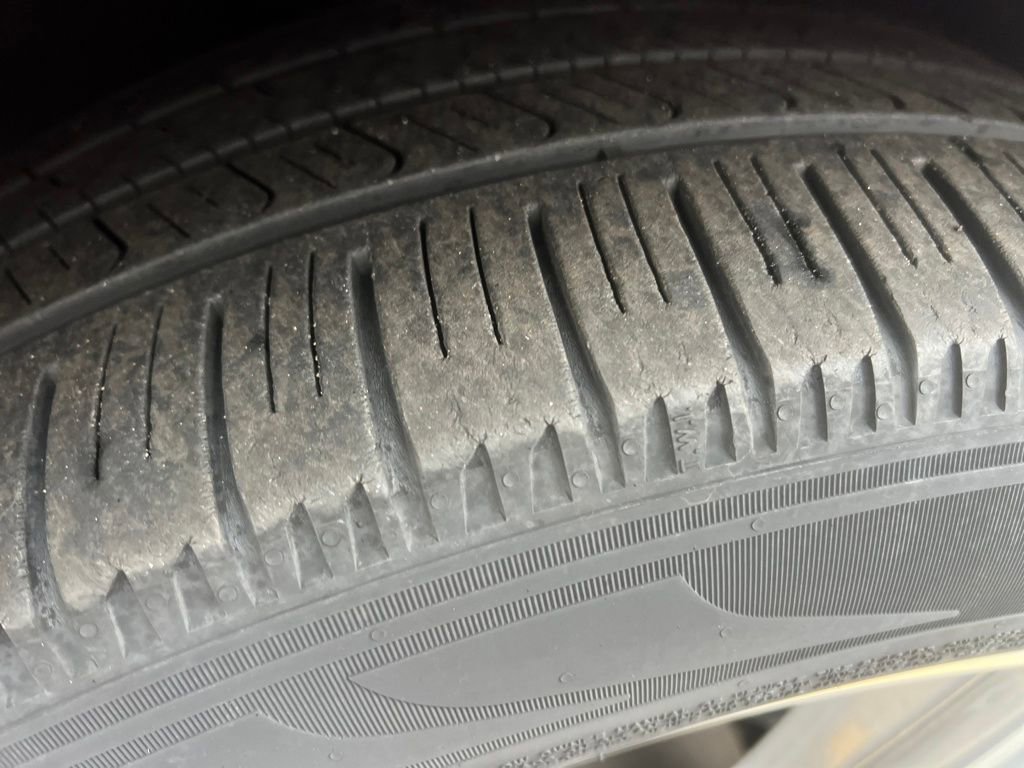 Used 2019 Ford Edge Titanium w/ Equipment Group 301A image 31