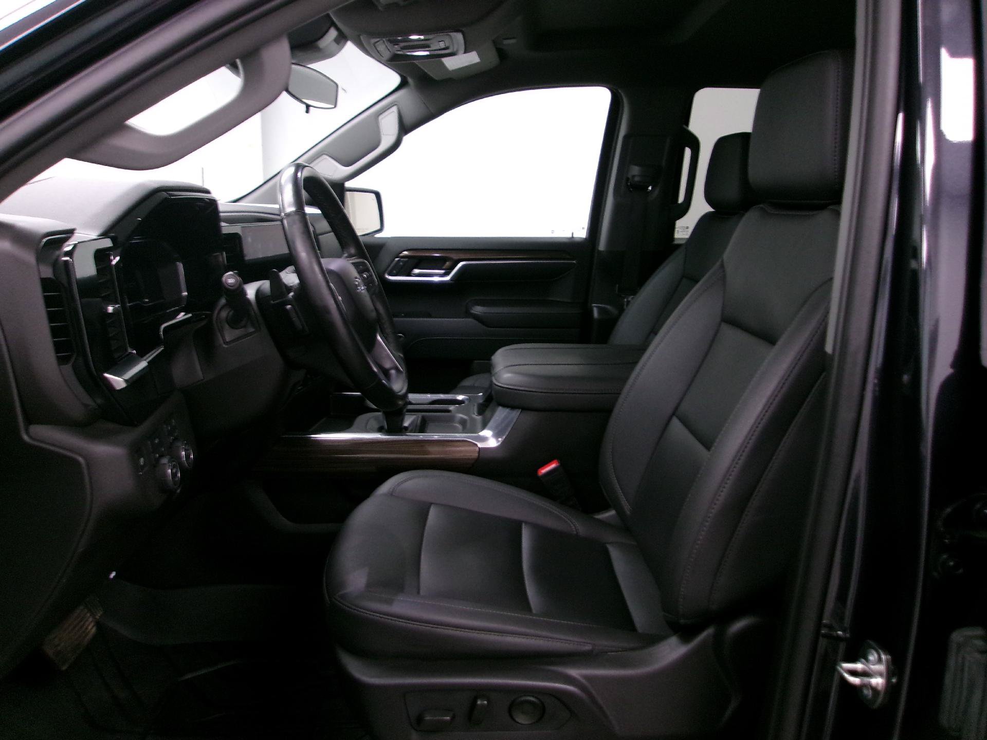 Used 2024 Chevrolet Silverado 1500 RST w/ Convenience Package II AWD/4WD image 8