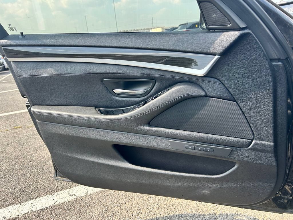 Used 2012 BMW 550i xDrive Sedan AWD/4WD image 20