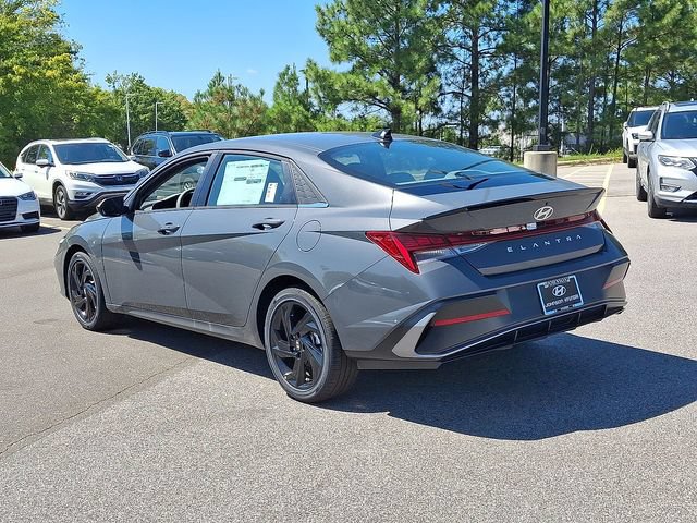 New 2026 Hyundai Elantra SEL Sport Premium FWD image 12