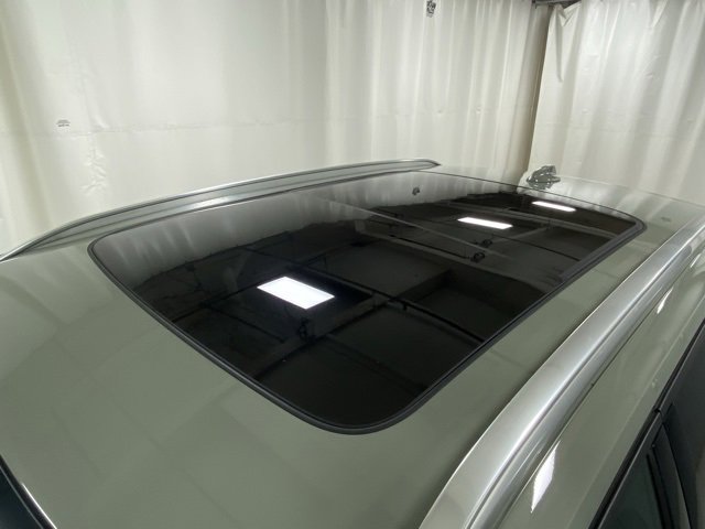 Certified 2024 Volvo XC40 B5 Plus w/ Protection Package Premier image 6