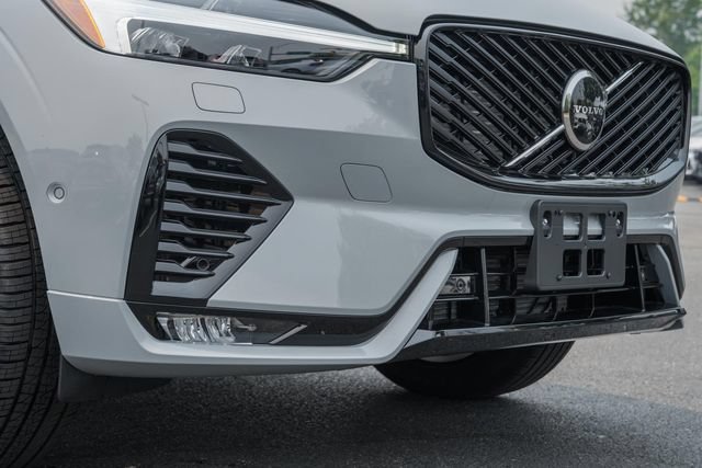 New 2026 Volvo XC60 B5 Plus w/ Protection Package Premier AWD/4WD image 15