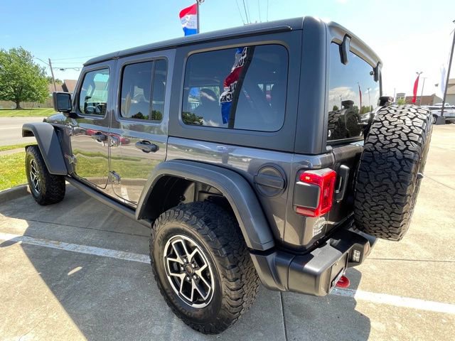 Used 2025 Jeep Wrangler Unlimited Rubicon AWD/4WD image 4