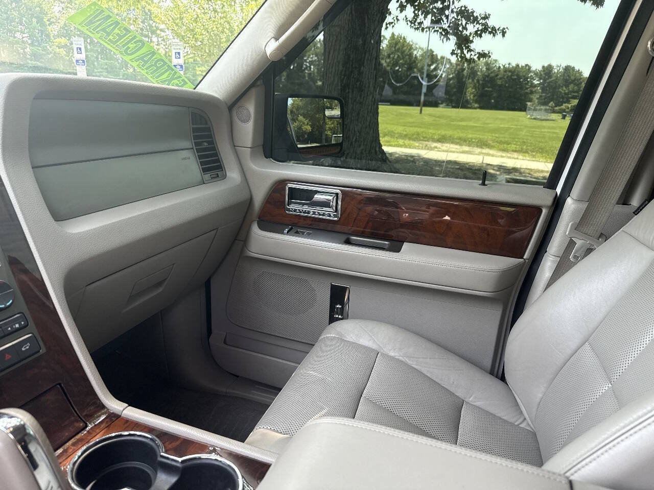 Used 2013 Lincoln Navigator L 2WD w/ HD Trailer Tow Pkg image 13