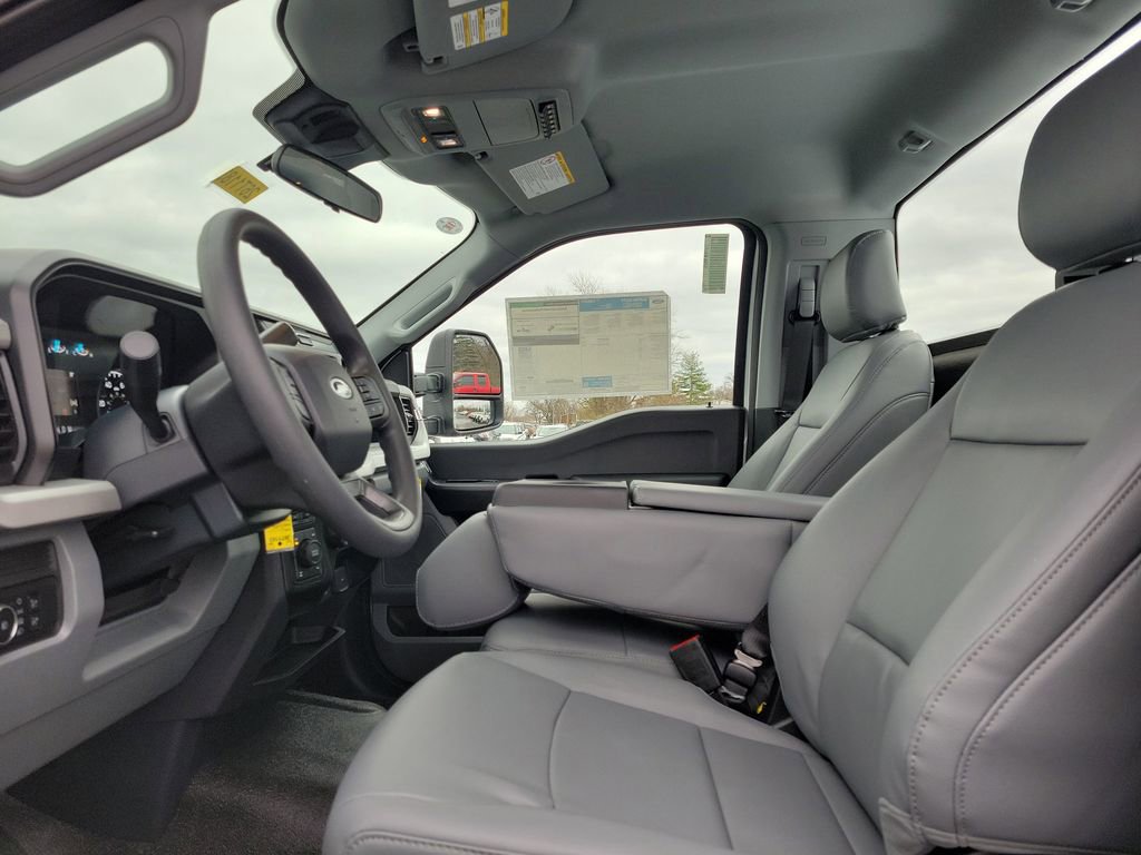 New 2026 Ford F350 XL w/ FX4 Off-Road Package image 15