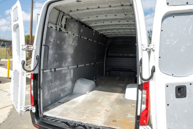 Used 2021 Mercedes-Benz Sprinter 3500 image 43