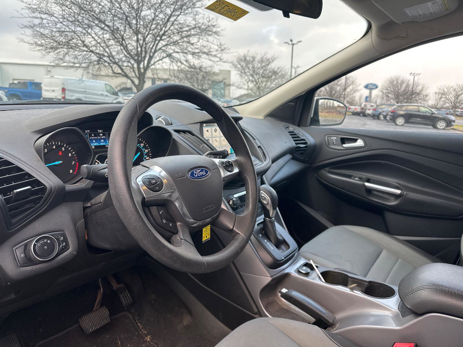 Used 2016 Ford Escape SE w/ Equipment Group 201A image 11