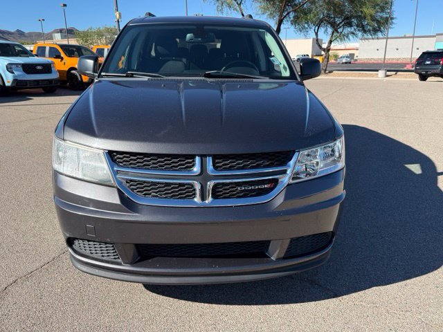 Used 2018 Dodge Journey SE w/ Connectivity Group FWD image 2