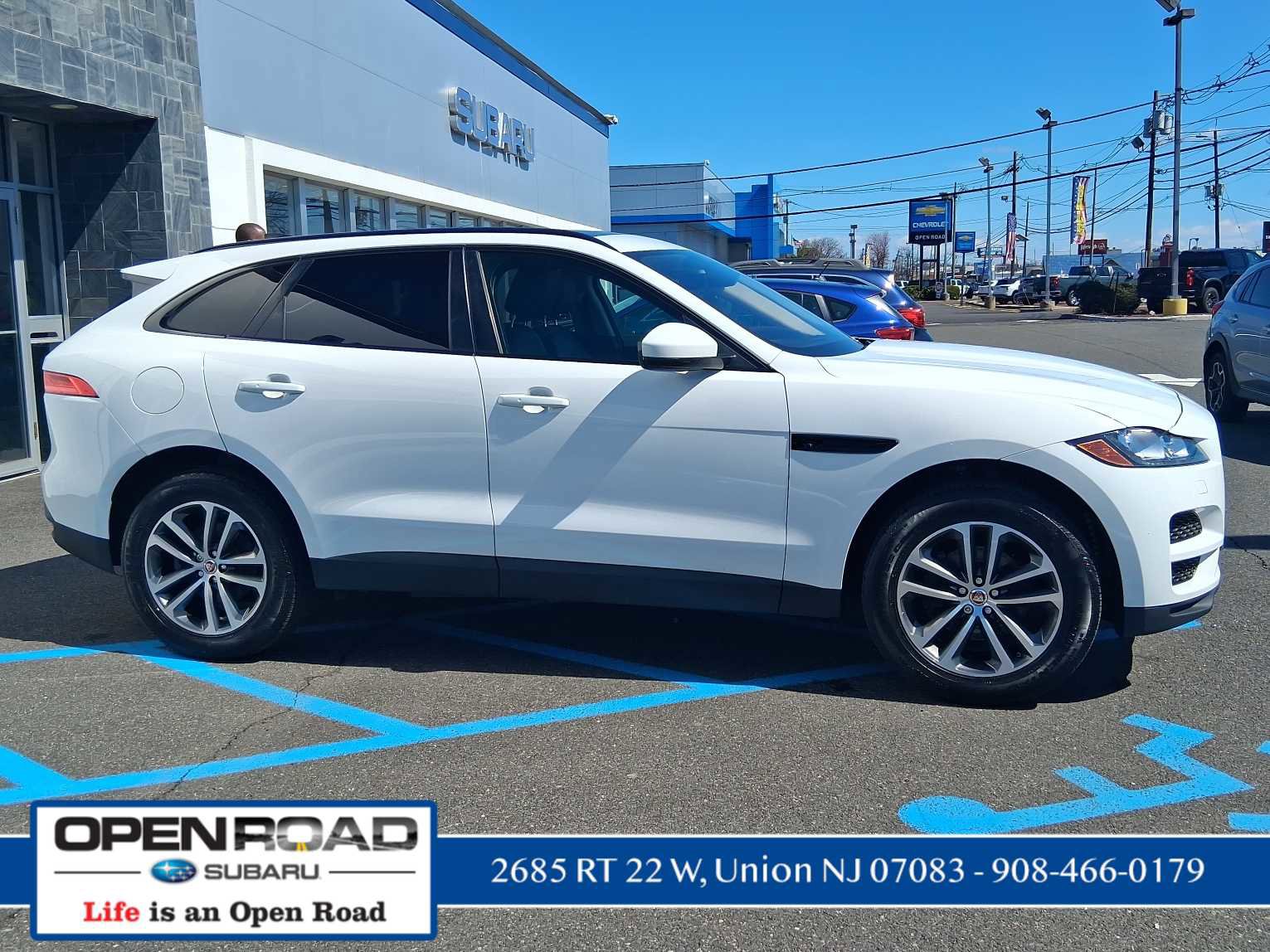 Used 2020 Jaguar F-PACE Premium image 8