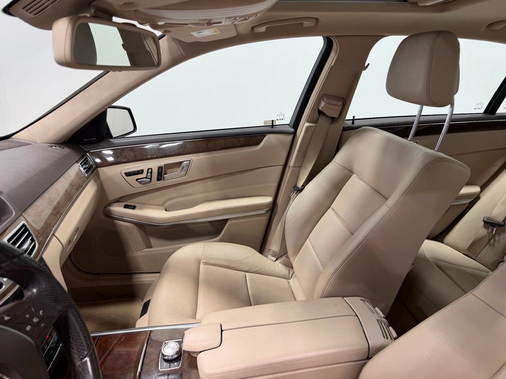 Used 2014 Mercedes-Benz E 350 4MATIC Sedan image 11
