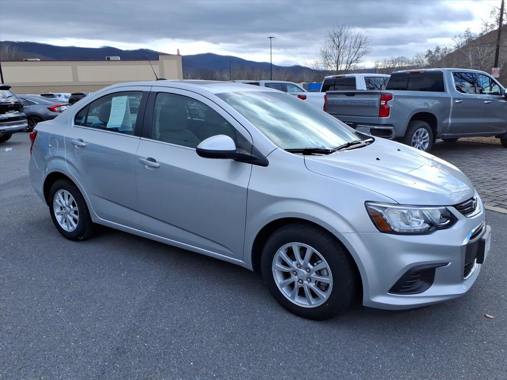 Used 2020 Chevrolet Sonic LT w/ Convenience Package image 6