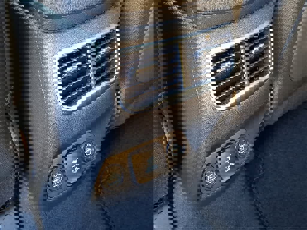 Used 2021 Hyundai Santa Fe Limited w/ Cargo Package image 25