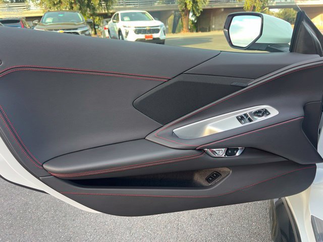Used 2024 Chevrolet Corvette Z06 RWD image 20