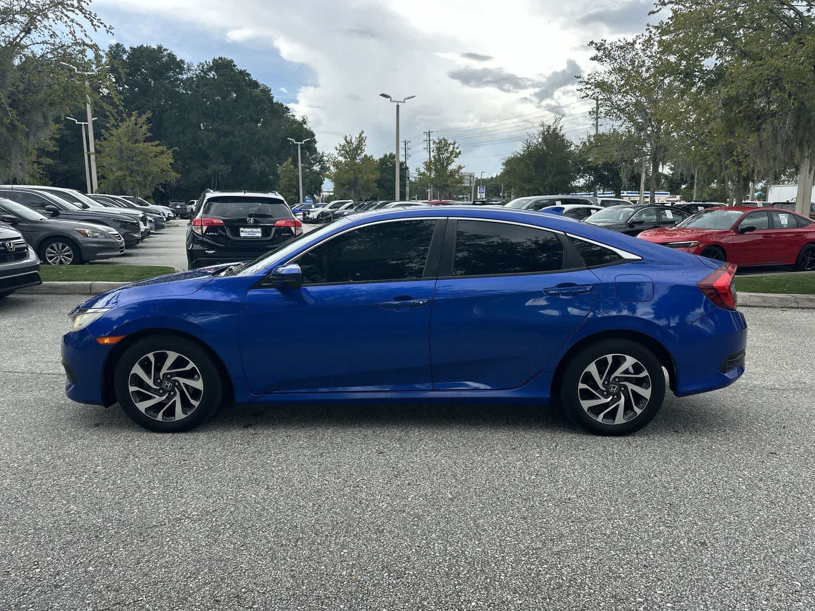Used 2018 Honda Civic EX image 3