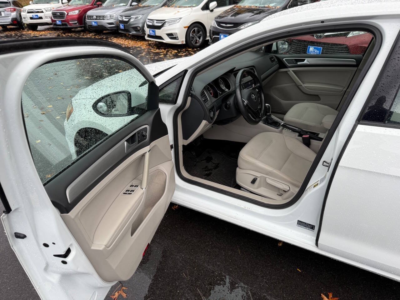 Used 2015 Volkswagen Golf S FWD image 14