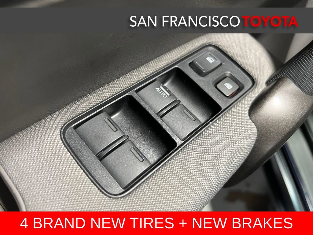 Used 2011 Honda CR-V LX image 30