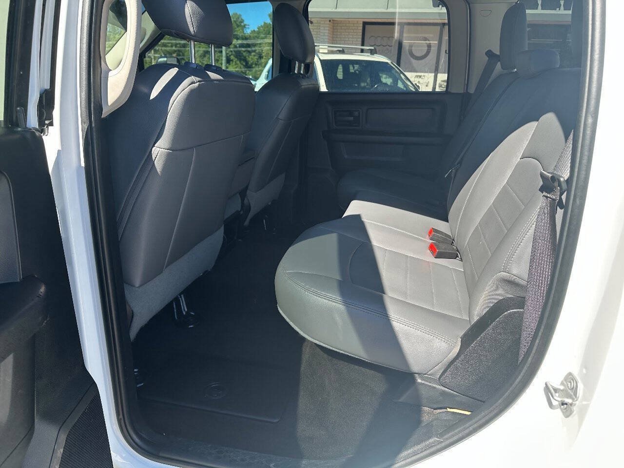 Used 2017 RAM 2500 Tradesman w/ Chrome Appearance Group AWD/4WD image 11