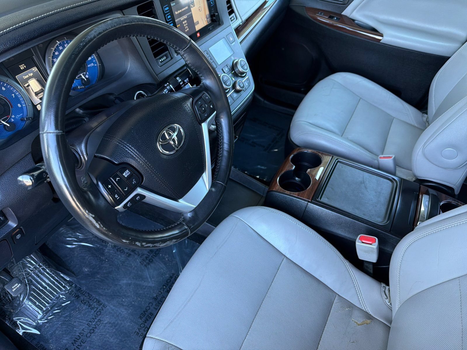 Used 2015 Toyota Sienna Limited Premium FWD image 9