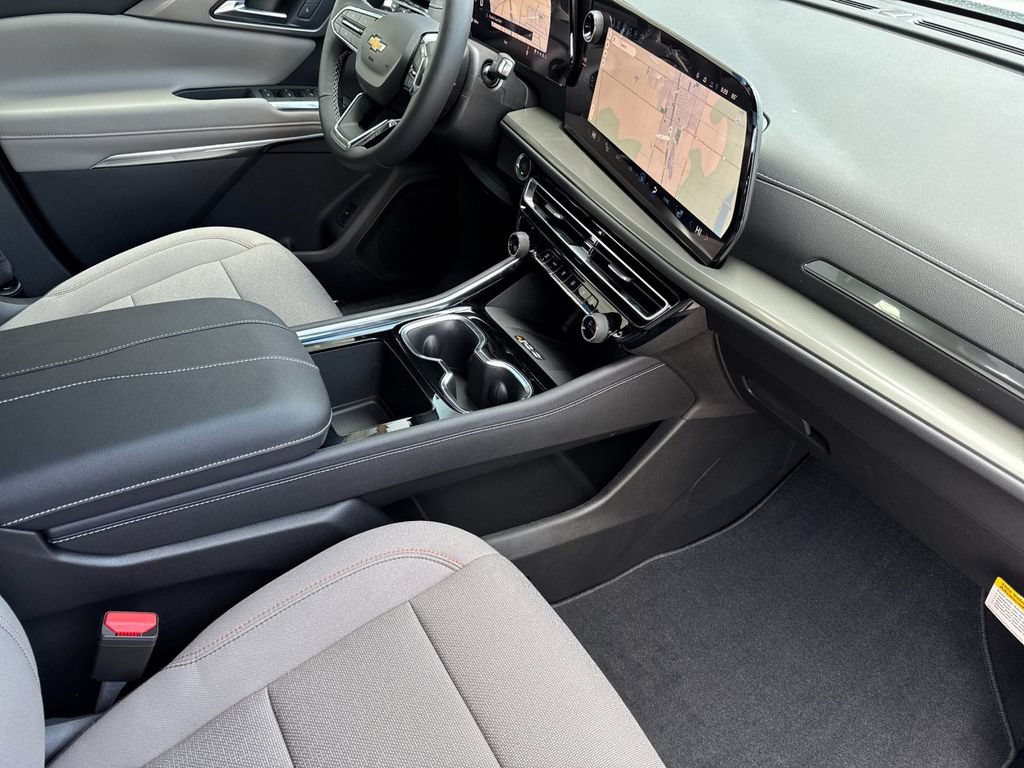 New 2026 Chevrolet Traverse LT FWD image 16
