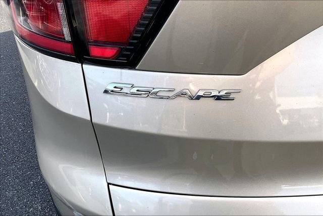 Used 2018 Ford Escape SEL image 23