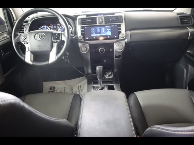 Used 2016 Toyota 4Runner SR5 Premium image 13