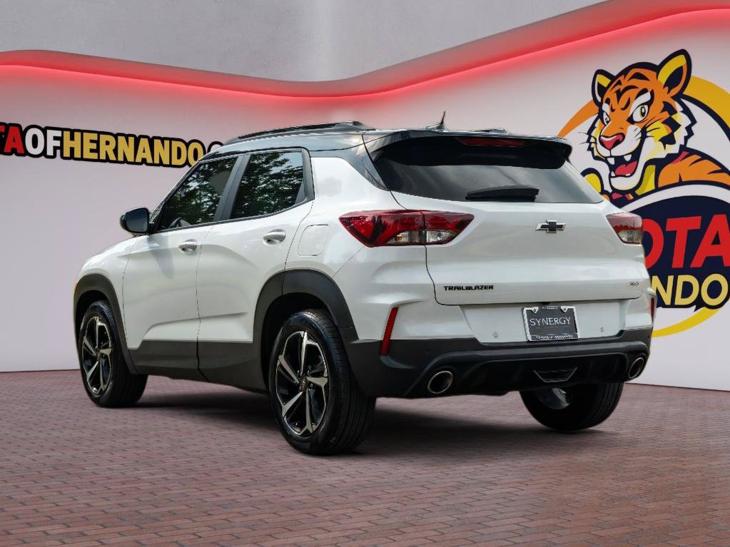 Used 2021 Chevrolet TrailBlazer RS w/ Sun and Liftgate Package FWD image 7