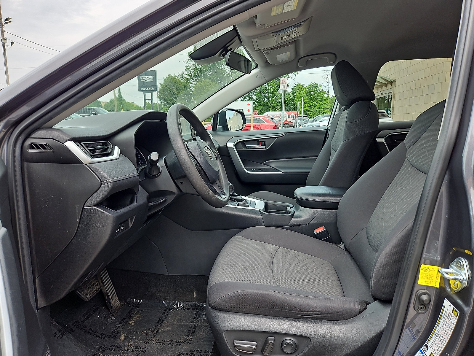 Used 2021 Toyota RAV4 XLE AWD/4WD image 13