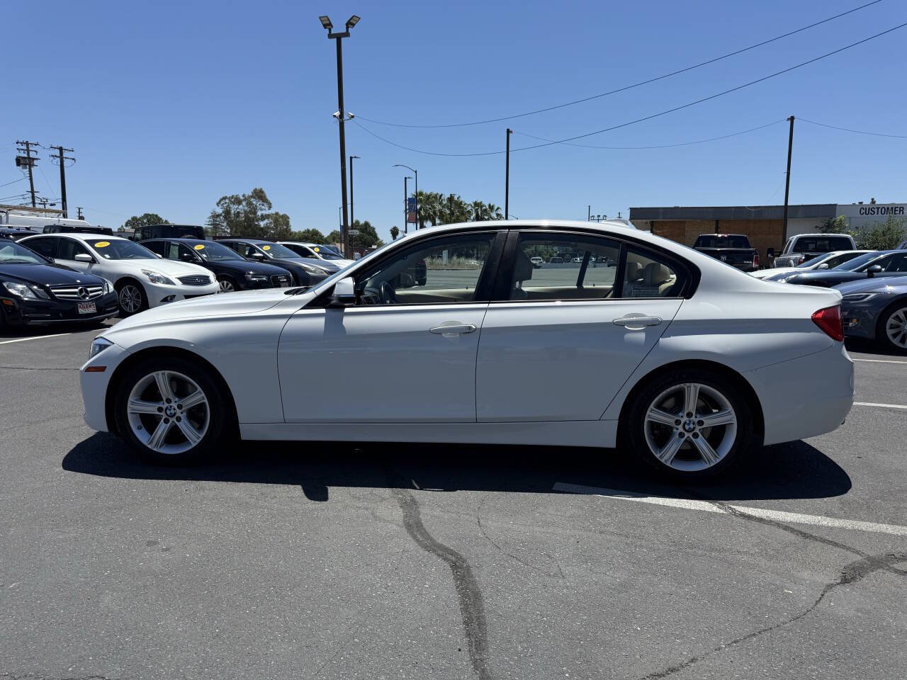 Used 2014 BMW 328i Sedan RWD image 6