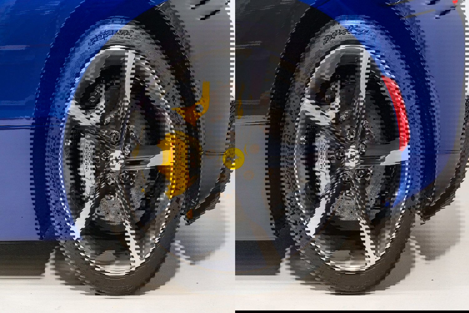 Used 2022 Ferrari SF90 Spider image 23